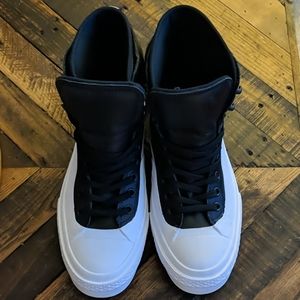 Converse Sneakers Size 11 Mens